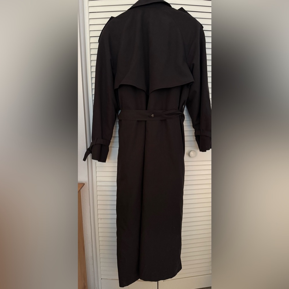 Women’s classic London Fog maxi trench, 14 - Picture 2 of 9